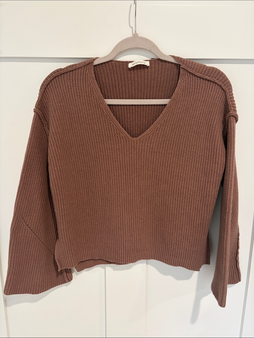 Neuflora V Neck Sweater